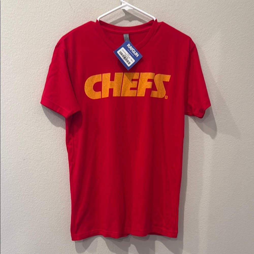 RAYGUN Red Gold Chiefs “CHEFS” Short Sleeve Tee‎ Unisex Small